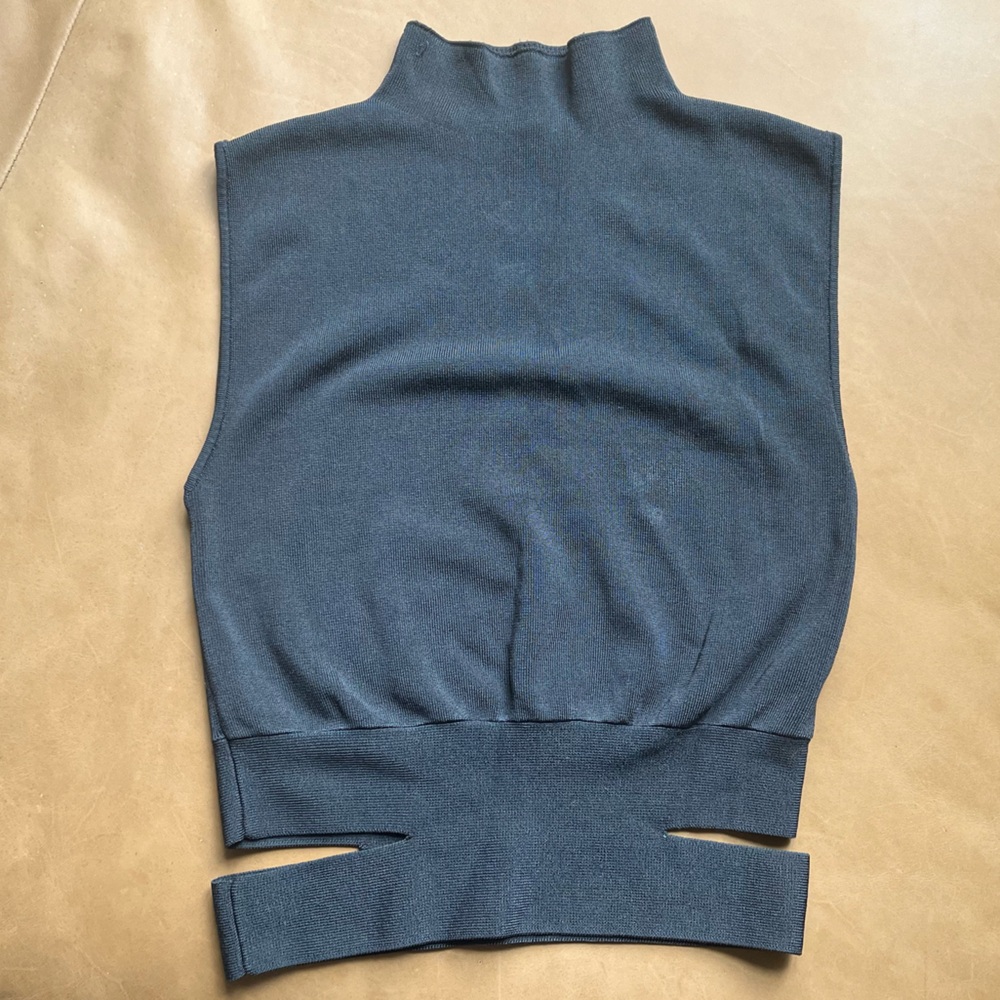 Zara Blue Sleeveless Crop Top